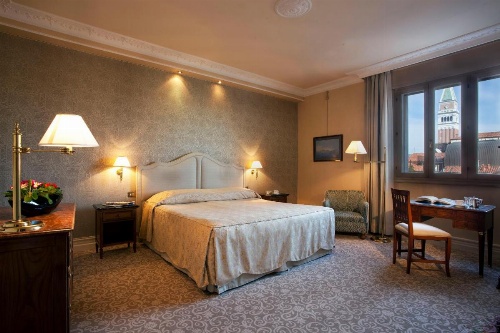 Bauer Palazzo image 16